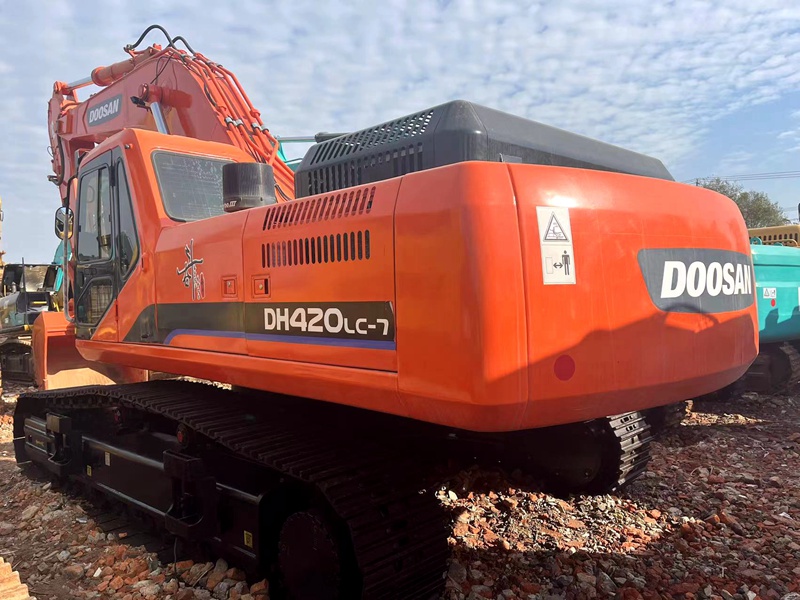 二手斗山 DH420-7 挖掘机 | No. 24530-15