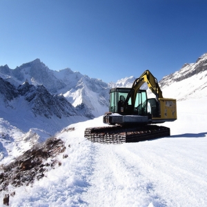Analysis of Used Excavator Price Trends: 2024 Market Outlook