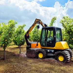 Recommendation of high-quality excavator equipment for farms and orchards